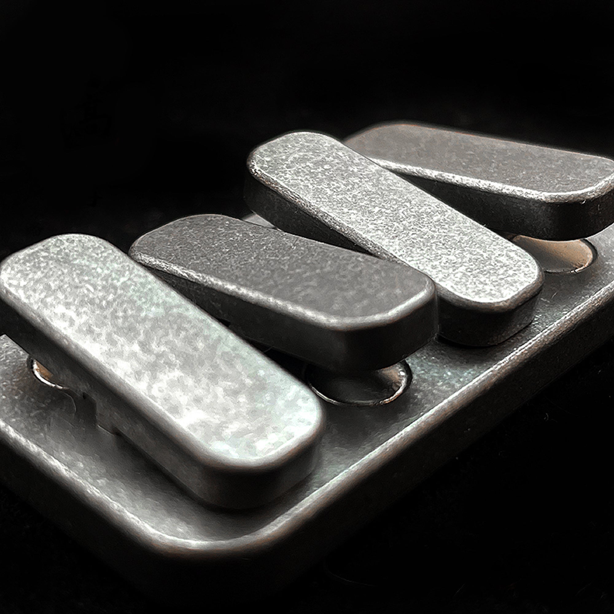 Seesaw Pushboard Magnetic Decompression